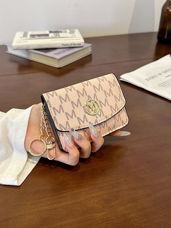 Retro Monogram Print Faux Leat - Monogram Keychain Leather recension och pris
