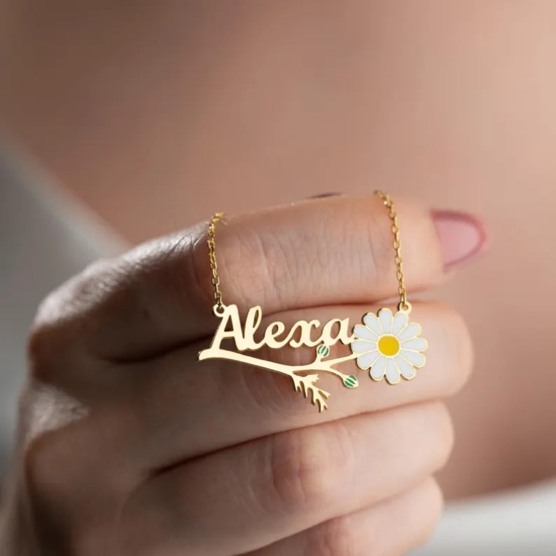 Roro‘s Personalized Colorful E - Birth Flower Necklace recension och pris