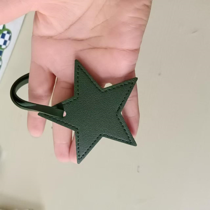Free initials five pointed sta - Monogram Keychain Leather recension och pris