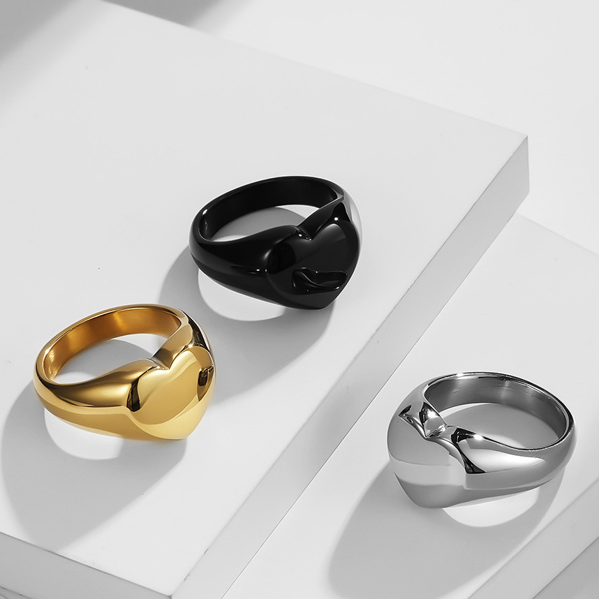 Customized Women Signet Ring C - Initial Ring Custom recension och pris