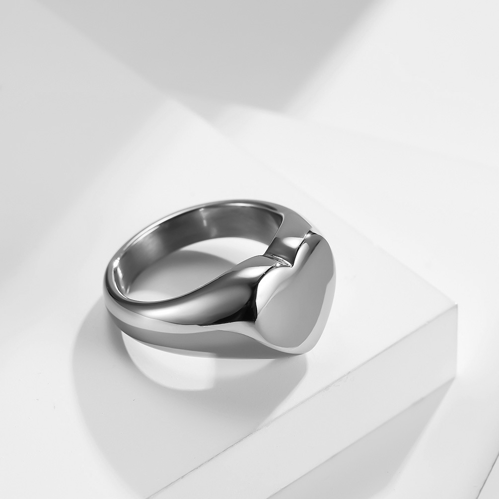 Customized Women Signet Ring C - Initial Ring Custom recension och pris